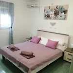 Holiday home House Lara