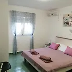 House Lara Holiday home