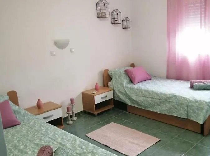 House Lara * Стариград-Пакленица