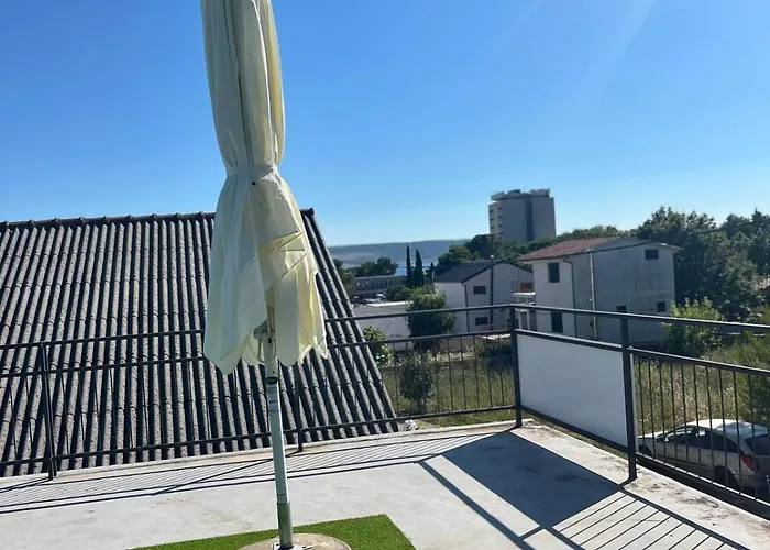 Holiday home House Lara Starigrad Paklenica